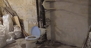 Демонтаж сантехкабины в панельном доме - цена от 1034 рублей | Сварной-Дмт